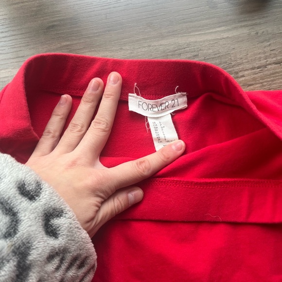 Red skater skirt - Picture 3 of 3